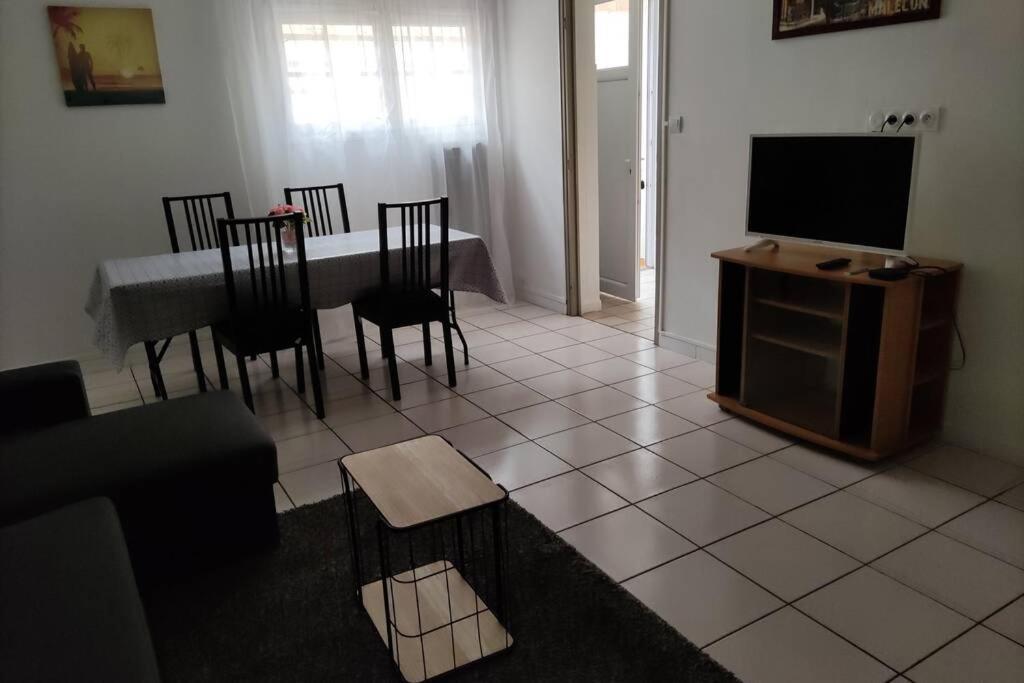 Appt En Bas De Villa, Petit Exterieur, 1 Place De Parking Кюэр Экстерьер фото